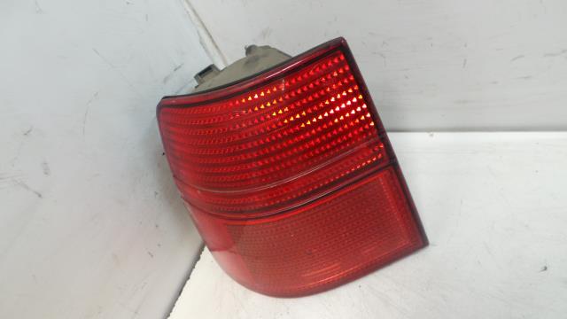Fanale posteriore principale sinistro (luci)