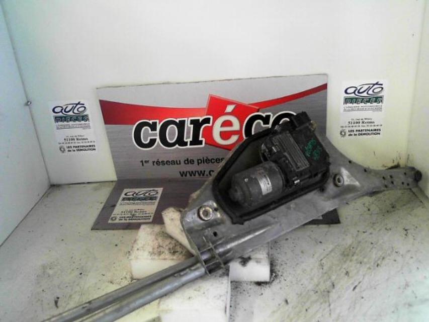 Moteur essuie glace avant