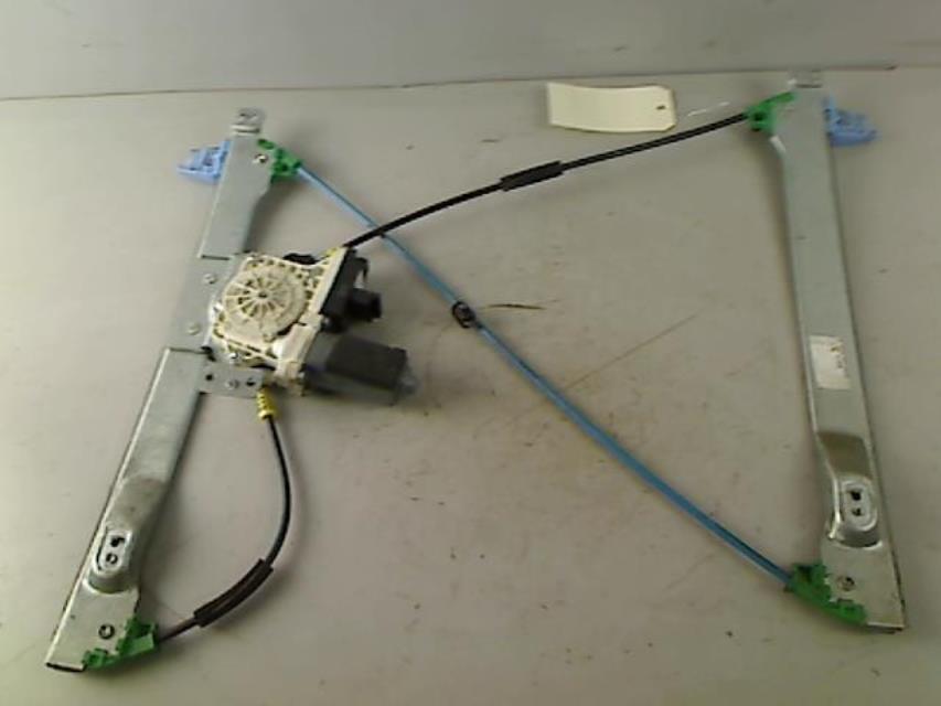 Leve vitre electrique avant droit