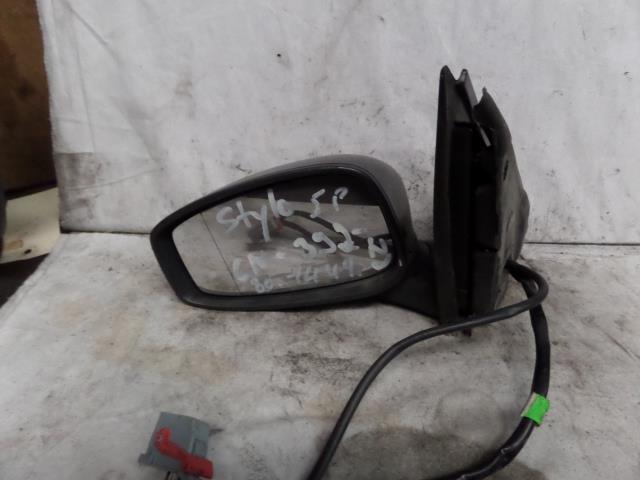 Retrovisor izquierdo