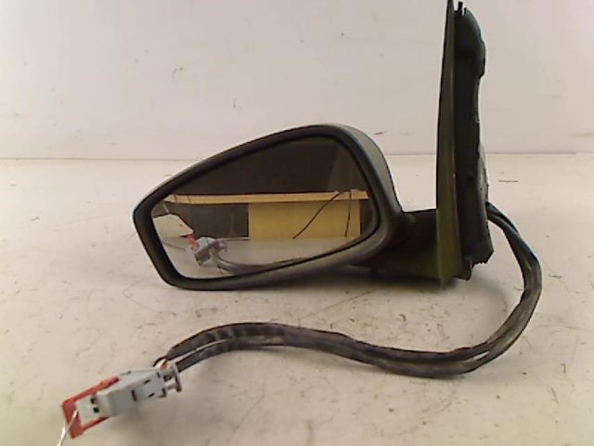 Retrovisor izquierdo