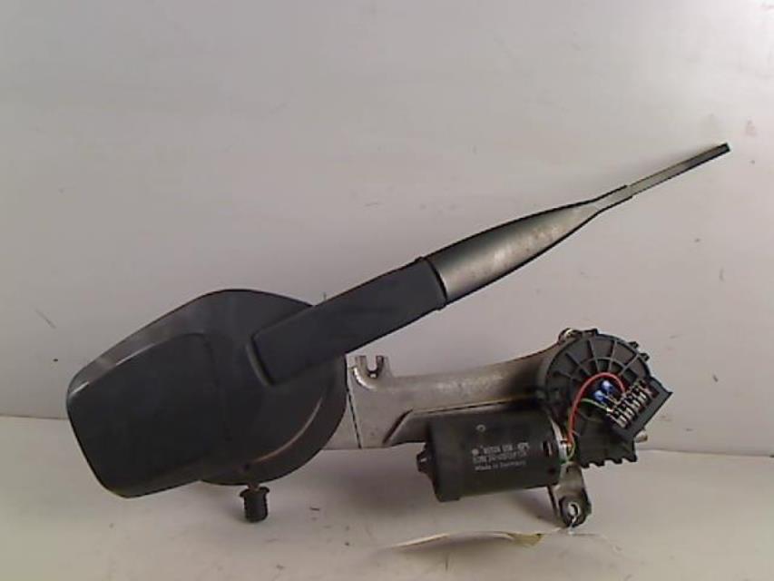 Moteur essuie glace avant