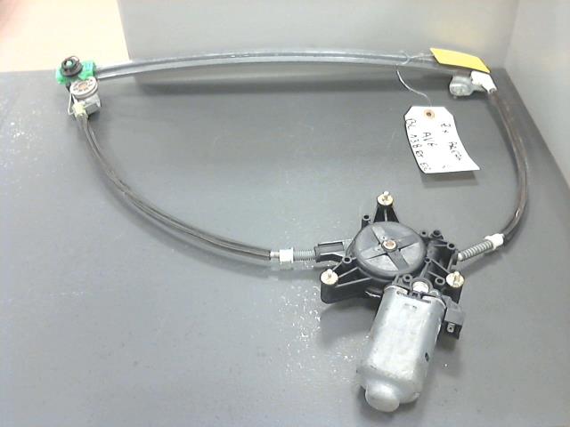 Vitre avant gauche CITROEN C4 2 PHASE 1 1.6 HDI - 8V TURBO /R:62992044