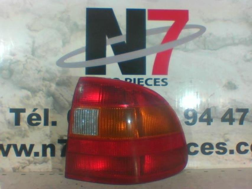 Luz trasera principal derecha (luces)
