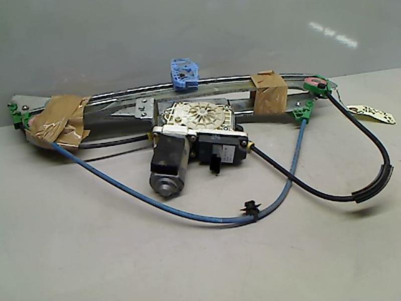 Leve vitre electrique avant droit
