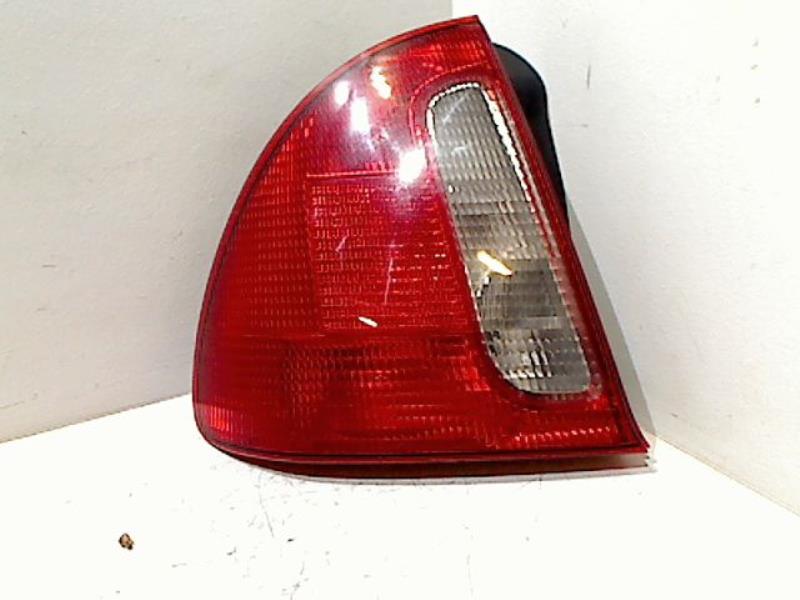 Fanale posteriore principale sinistro (luci)