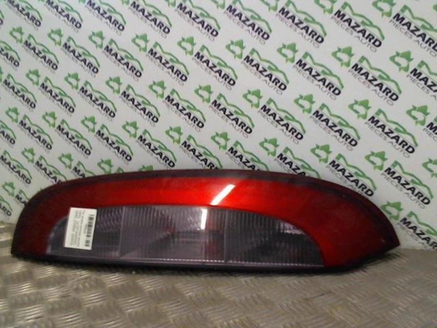 Fanale posteriore principale sinistro (luci)