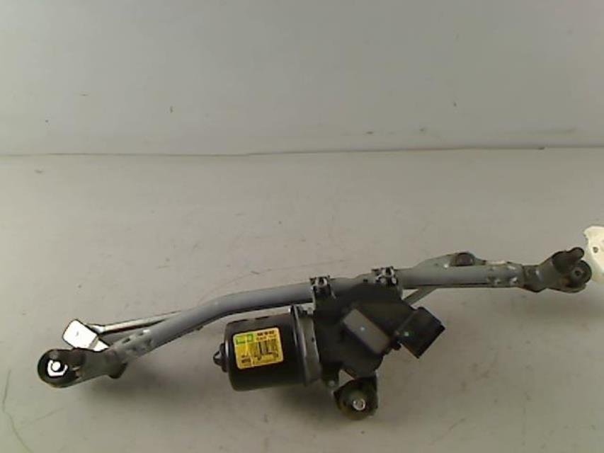 Moteur essuie glace avant