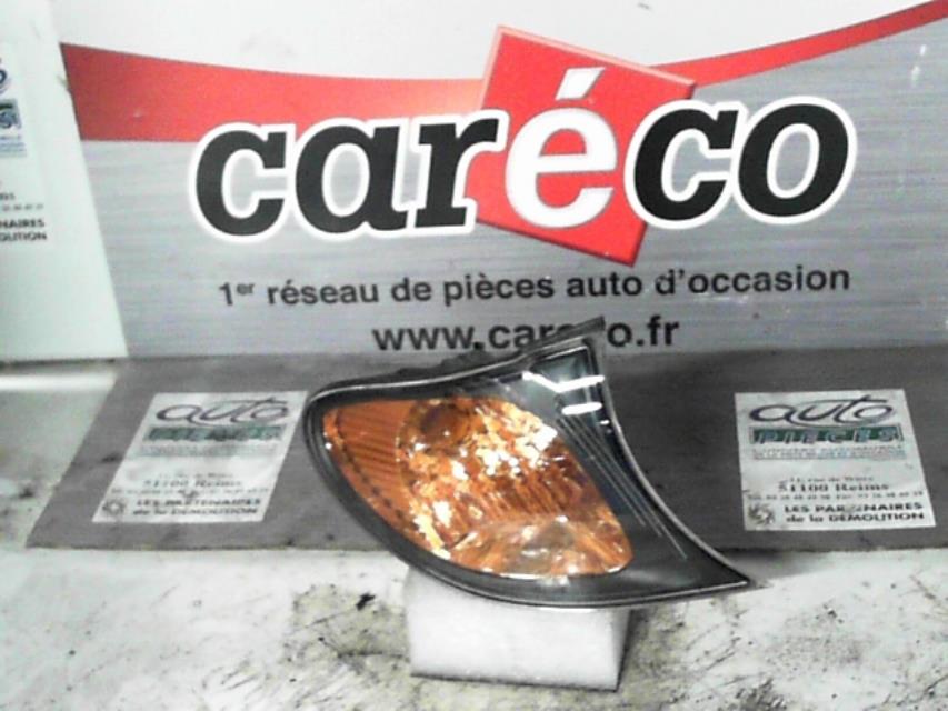 Optique avant secondaire droit (feux)(clignotant)