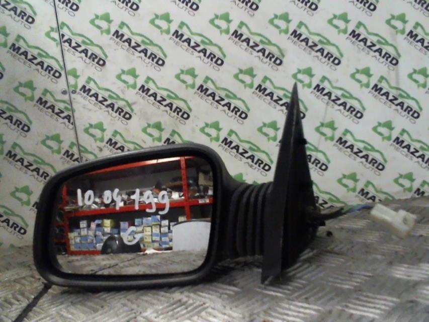Retrovisor izquierdo