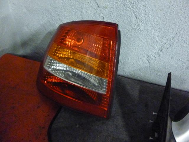 Fanale posteriore principale sinistro (luci)