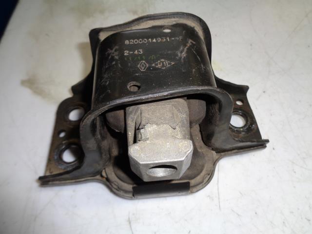 Support moteur droit