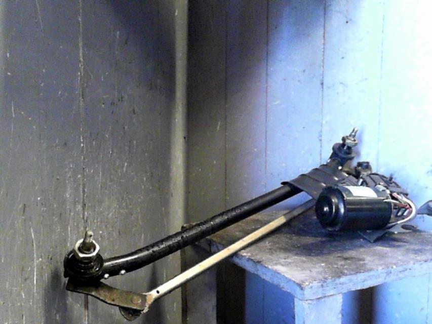 Moteur essuie glace avant