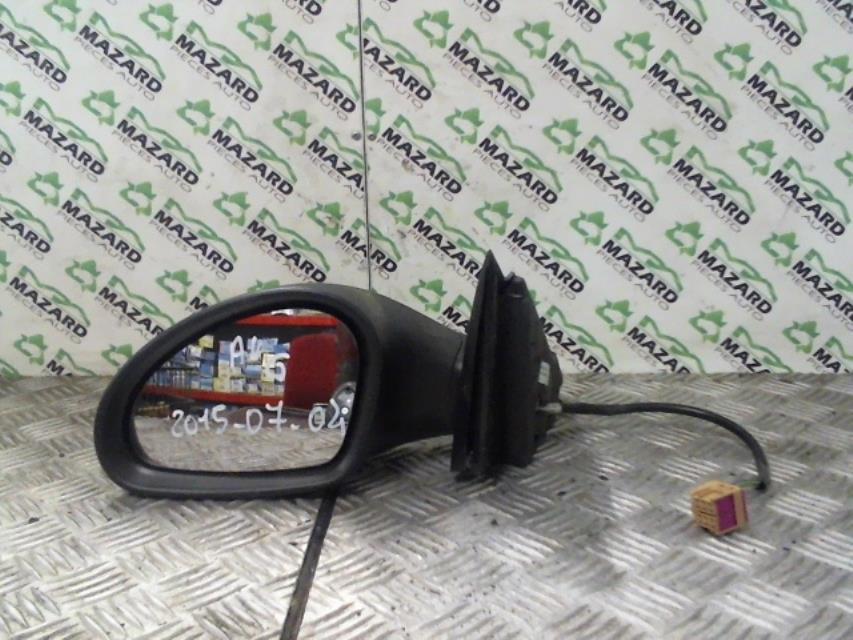 Specchietto retrovisore sinistro