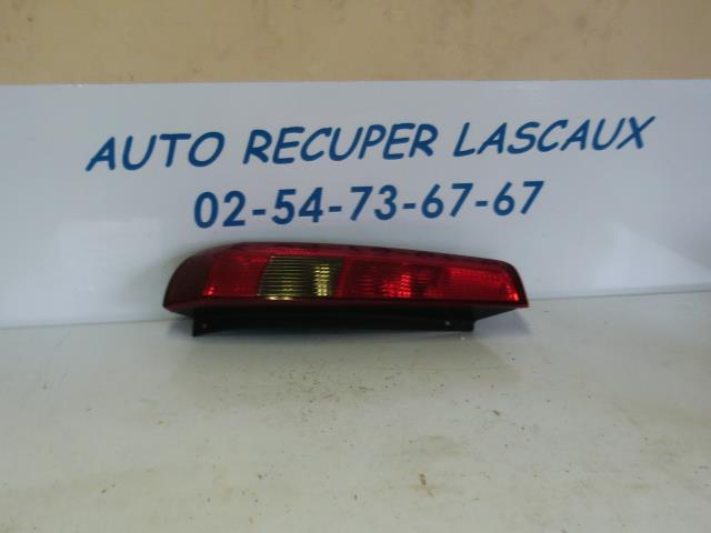 Fanale posteriore principale sinistro (luci)