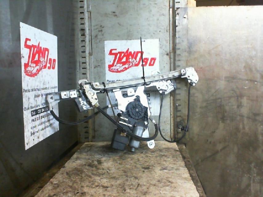 Alzacristalli elettrico anteriore destro