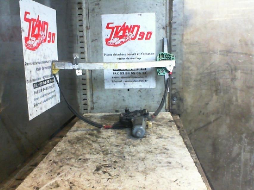 Alzacristalli elettrico anteriore sinistro