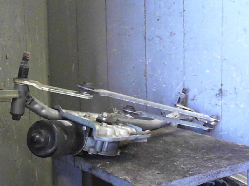 Moteur essuie glace avant