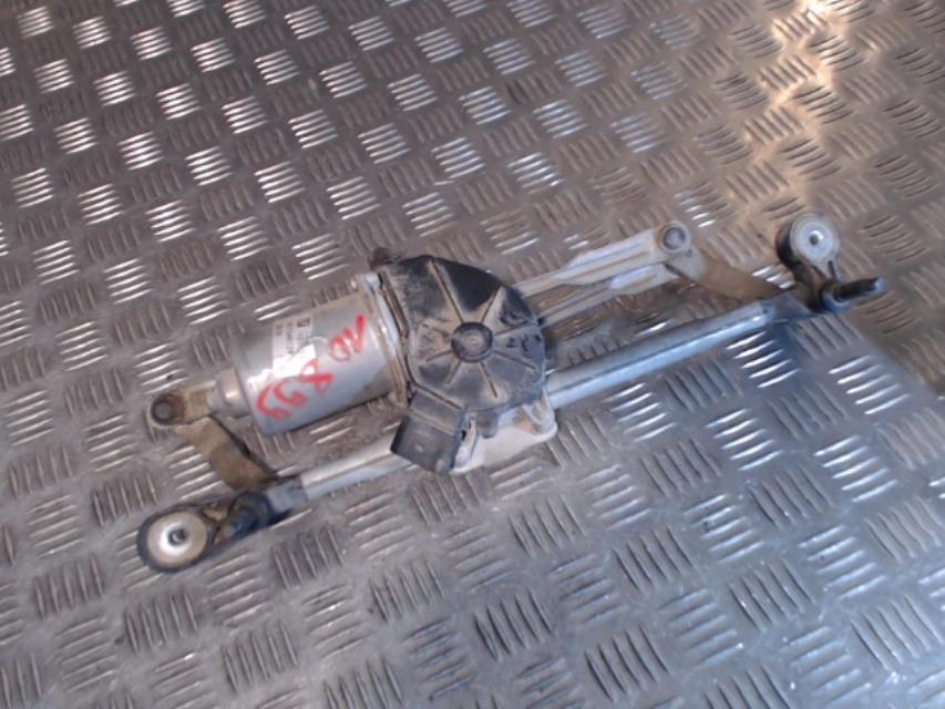 Moteur essuie glace avant
