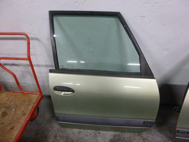 Porte avant droit