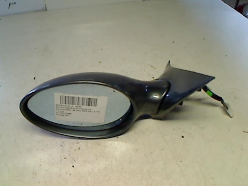 Retrovisor izquierdo