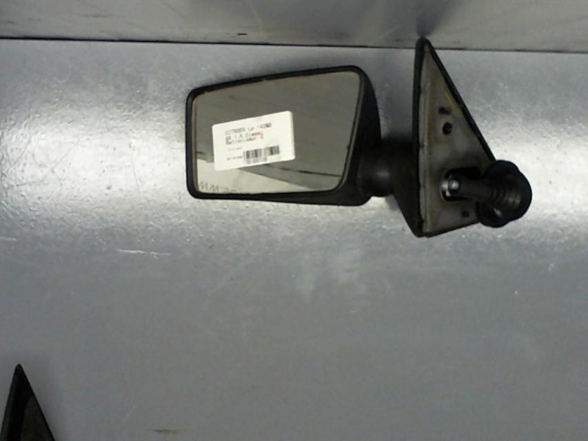 Retrovisor izquierdo