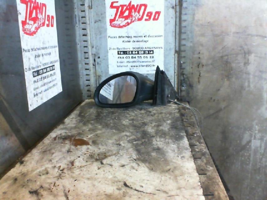 Specchietto retrovisore sinistro