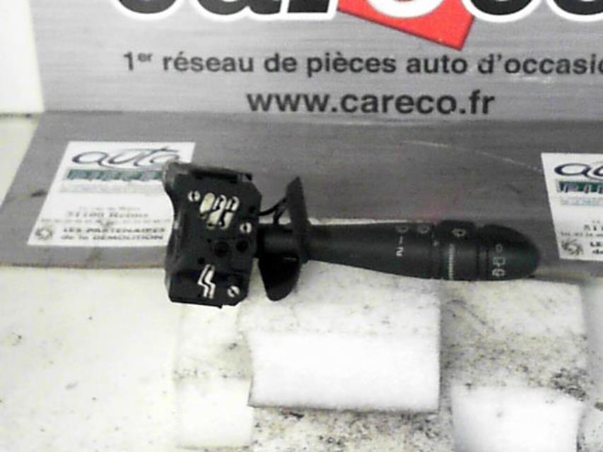 Commodo d'essuie glaces