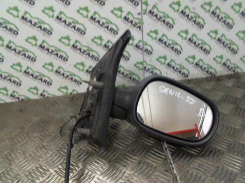 Retrovisor derecho