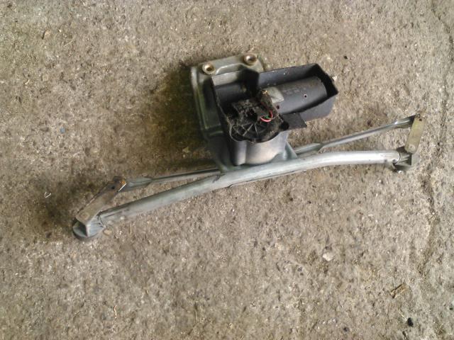 Moteur essuie glace avant