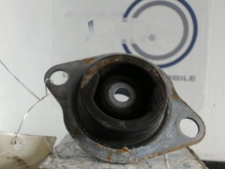 Support moteur gauche