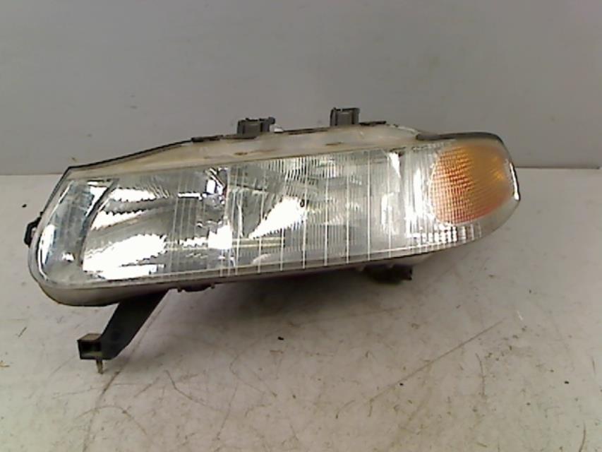 Gruppo ottico anteriore principale sinistro (luci)(faro)