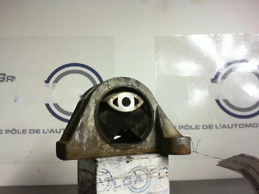Support moteur droit