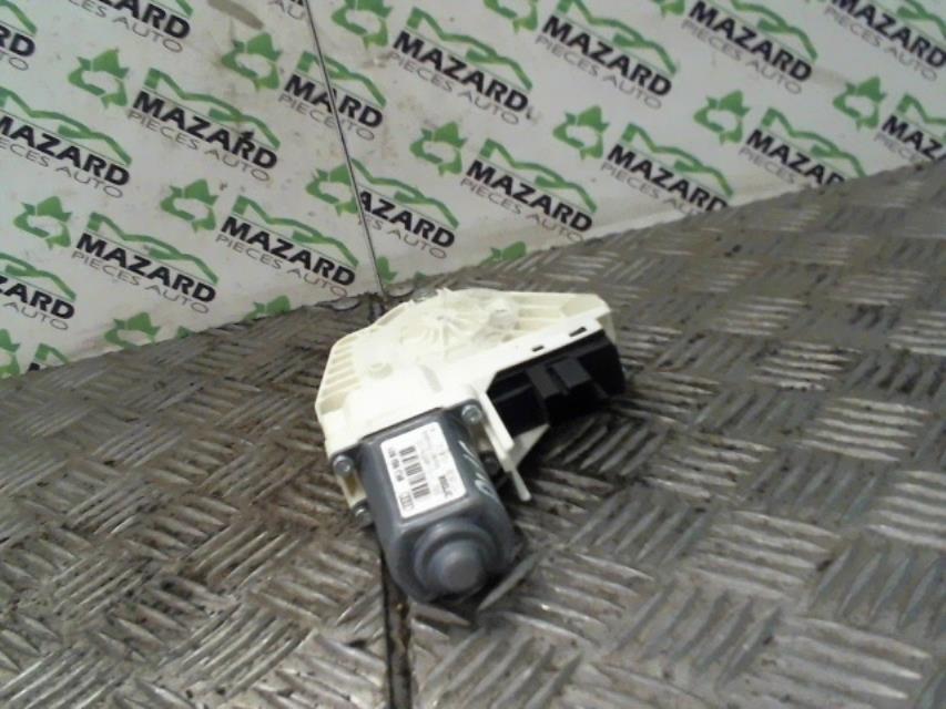 Moteur leve vitre avant gauche