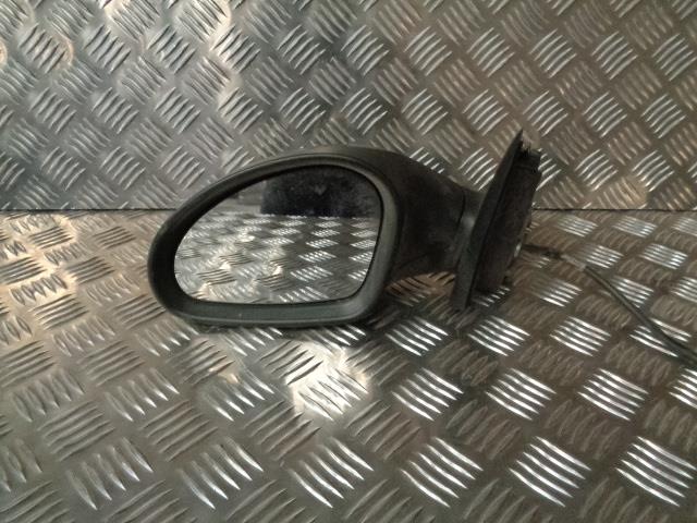 Specchietto retrovisore sinistro
