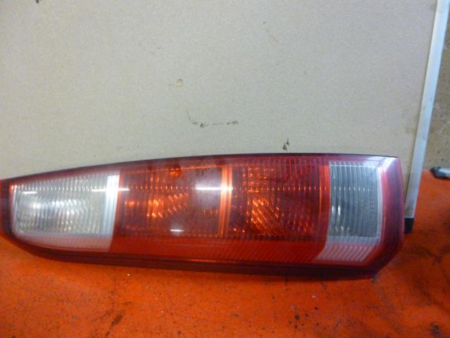 Fanale posteriore principale sinistro (luci)