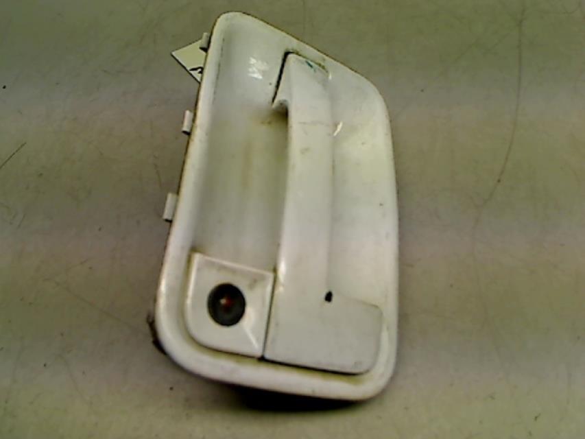 Poignee porte avant gauche