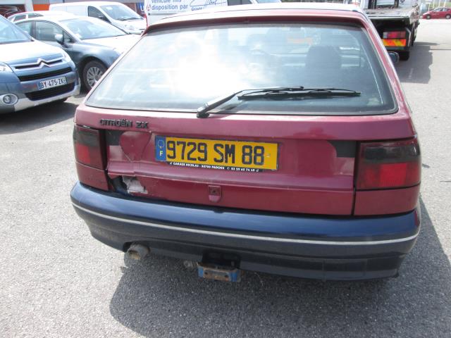 Porte avant droit