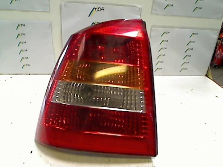 Fanale posteriore principale sinistro (luci)