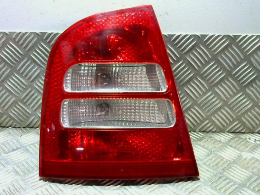 Fanale posteriore principale sinistro (luci)