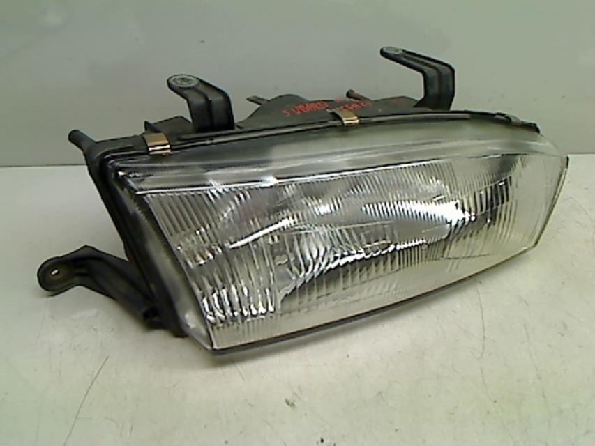 Reemplazo de la Señal de Giro Delantera en 2009 Subaru Outback 2.5i Limited 2.5L