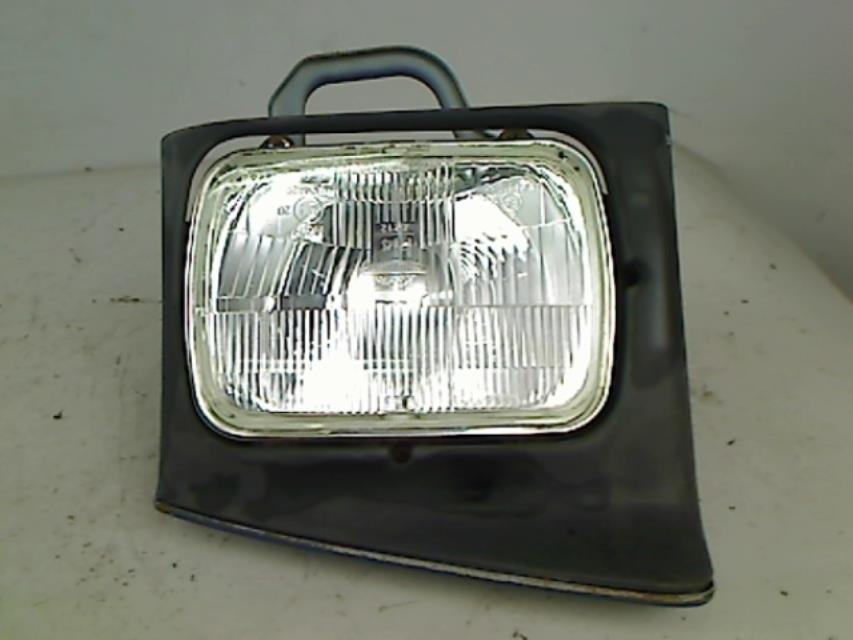 Gruppo ottico anteriore principale sinistro (luci)(faro)
