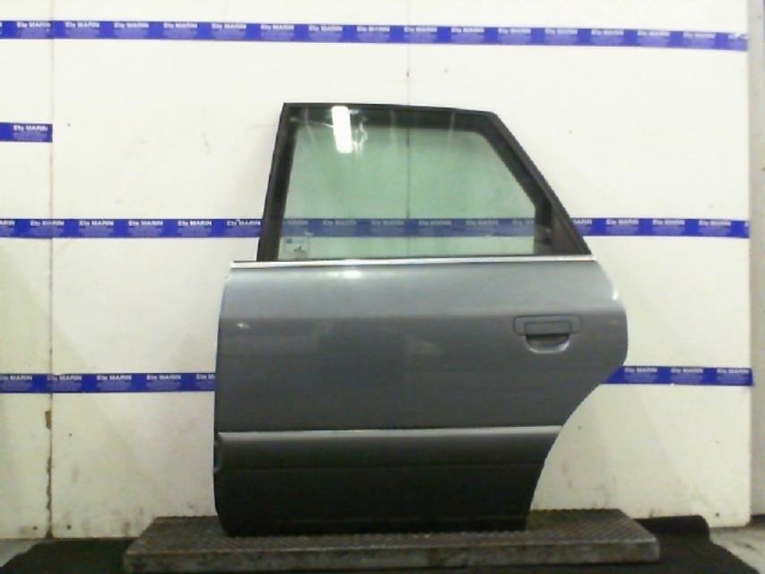 Puerta trasera izquierda