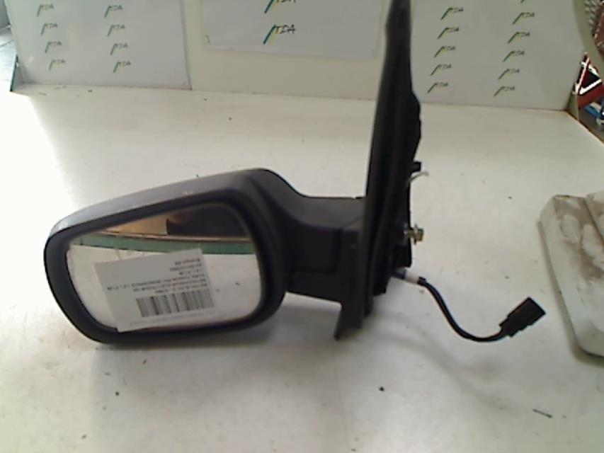 Retrovisor izquierdo