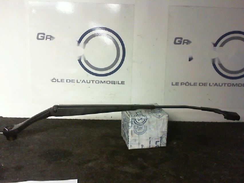 Bras essuie glace avant gauche