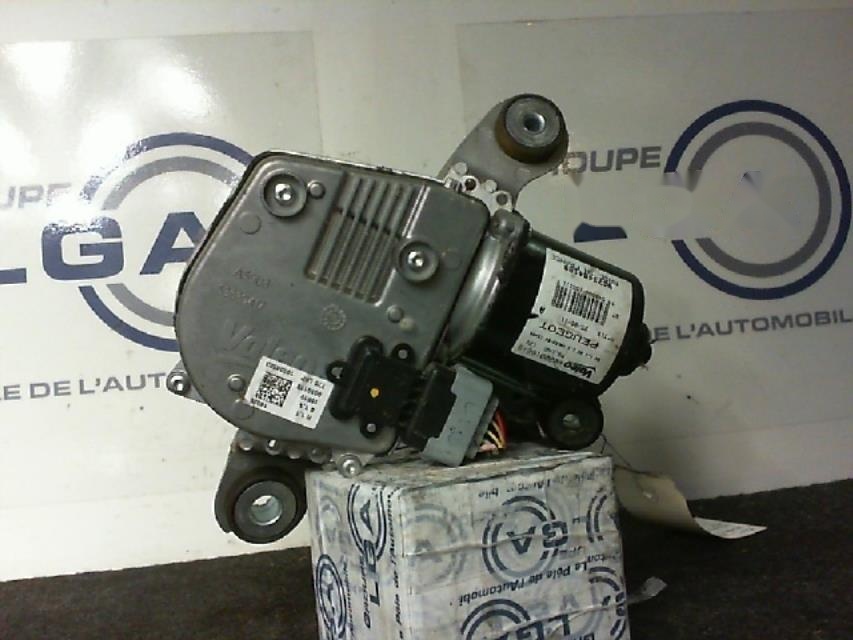 Moteur essuie glace avant droit
