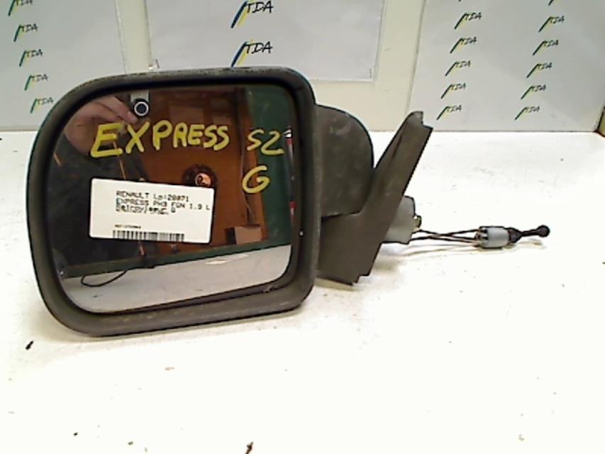 Retrovisor izquierdo