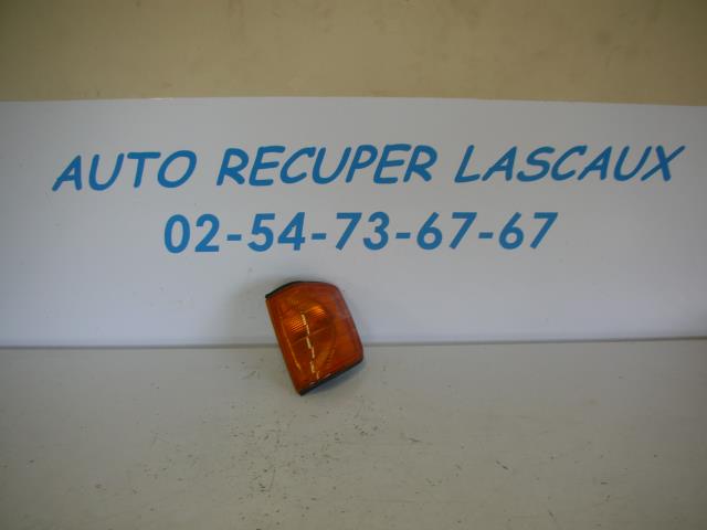 Gruppo ottico anteriore secondario sinistro (luci)(freccia)