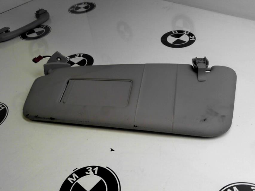 Pare soleil gauche