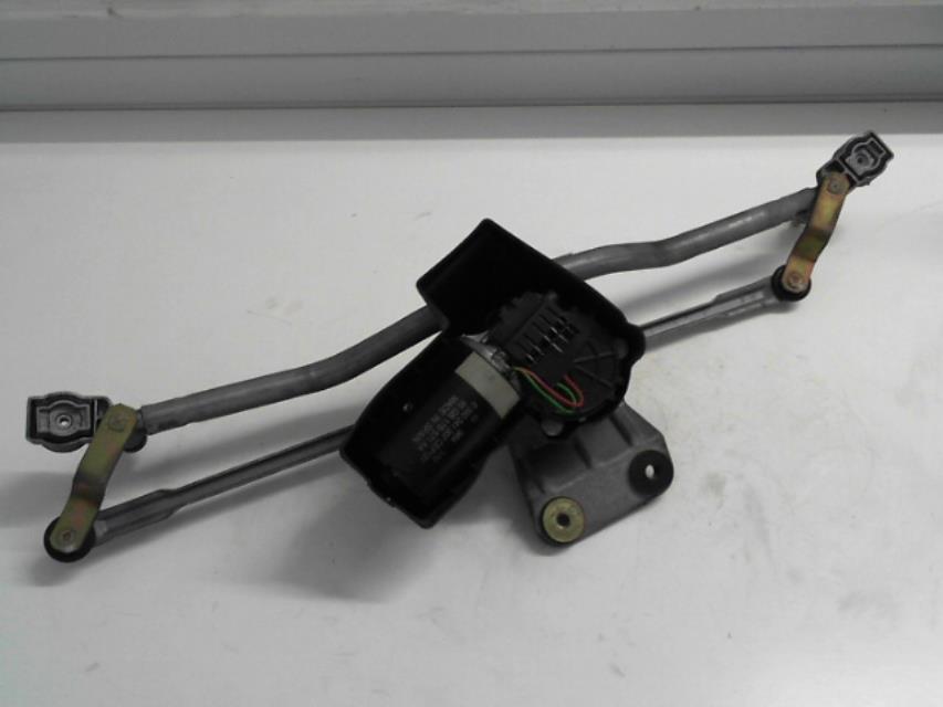 Moteur essuie glace avant
